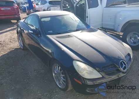 2006 Mercedes-Benz Slk 280 z USA, uszkodzony, nr VIN WDBWK54FX6F087183
